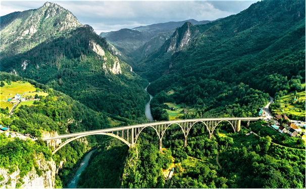 Tara Canyon and Bridge